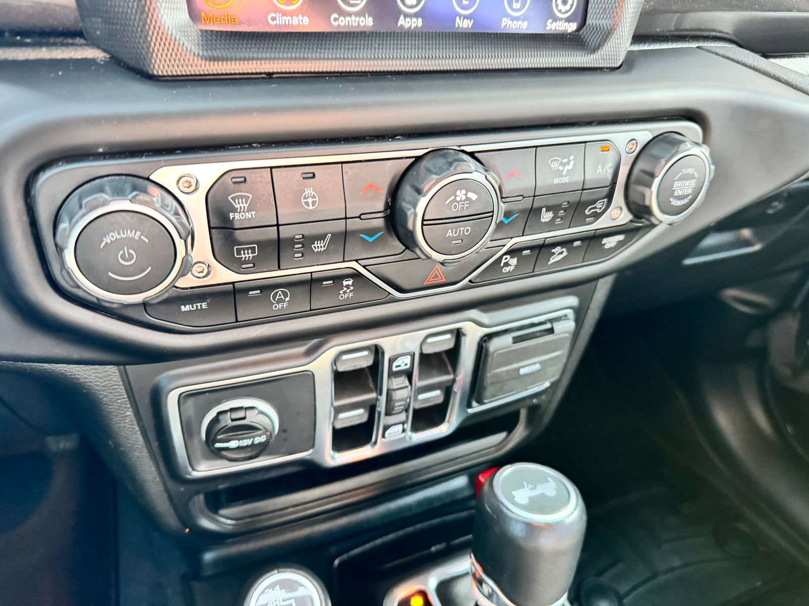 Used 2021 Jeep Wrangler Unlimited Sahara AWD/4WD image 20