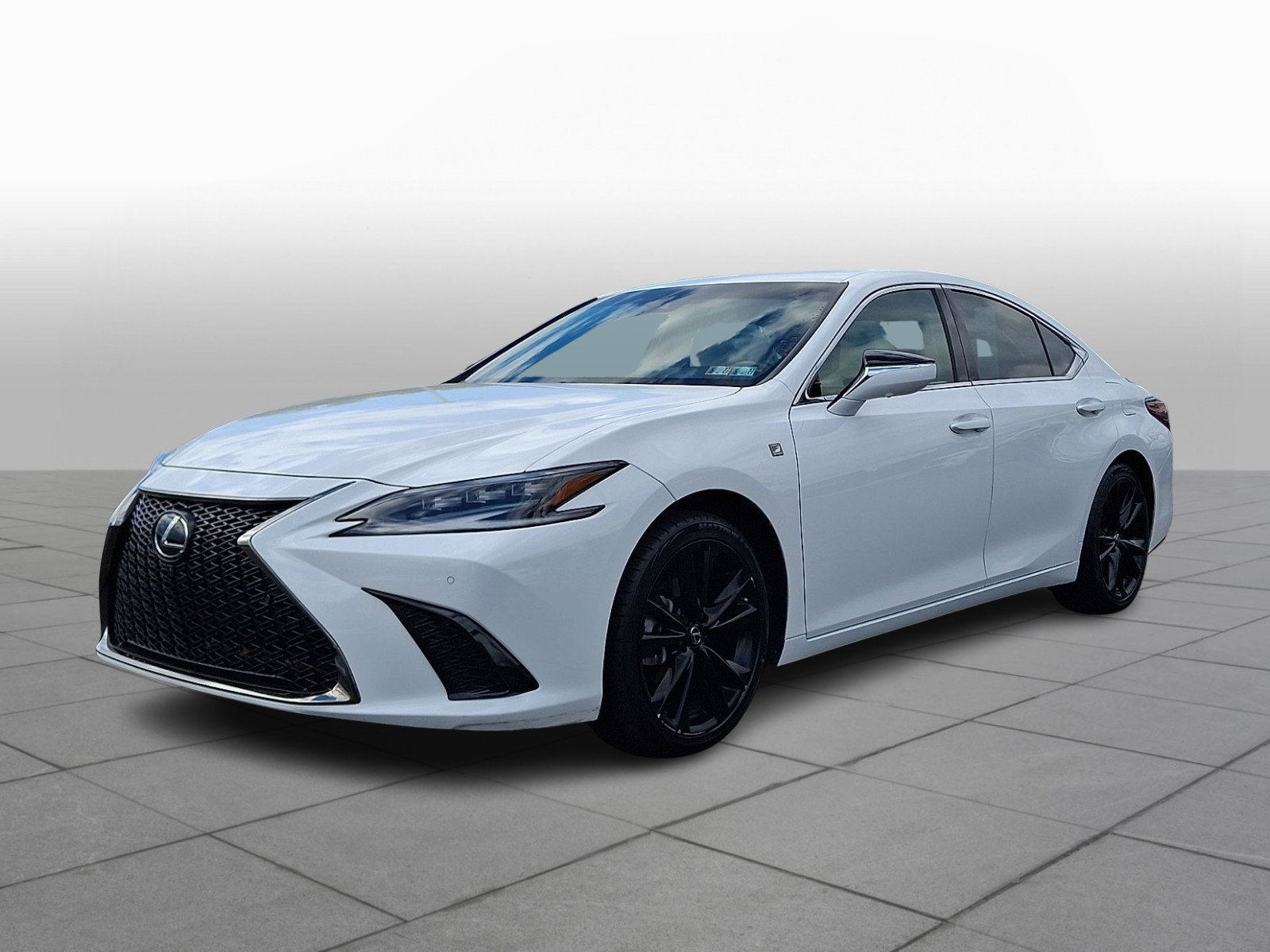 Used 2023 Lexus ES 350 F Sport w/ Accessory Package (Z1) FWD image 4
