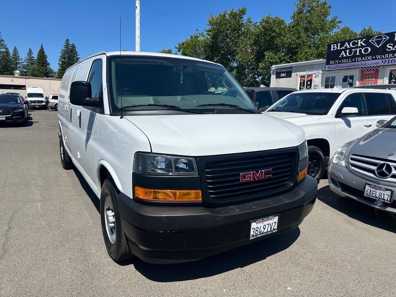 Used 2019 GMC Savana 3500 Extended w/ Driver Convenience Package RWD image 9