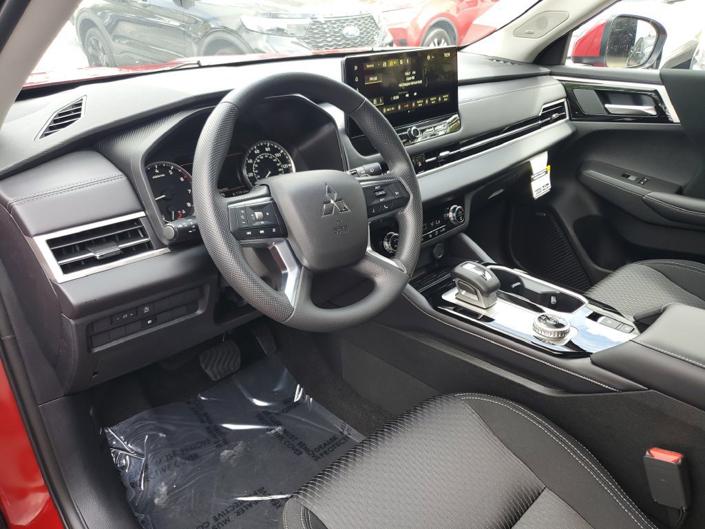 New 2026 Mitsubishi Outlander ES FWD image 21