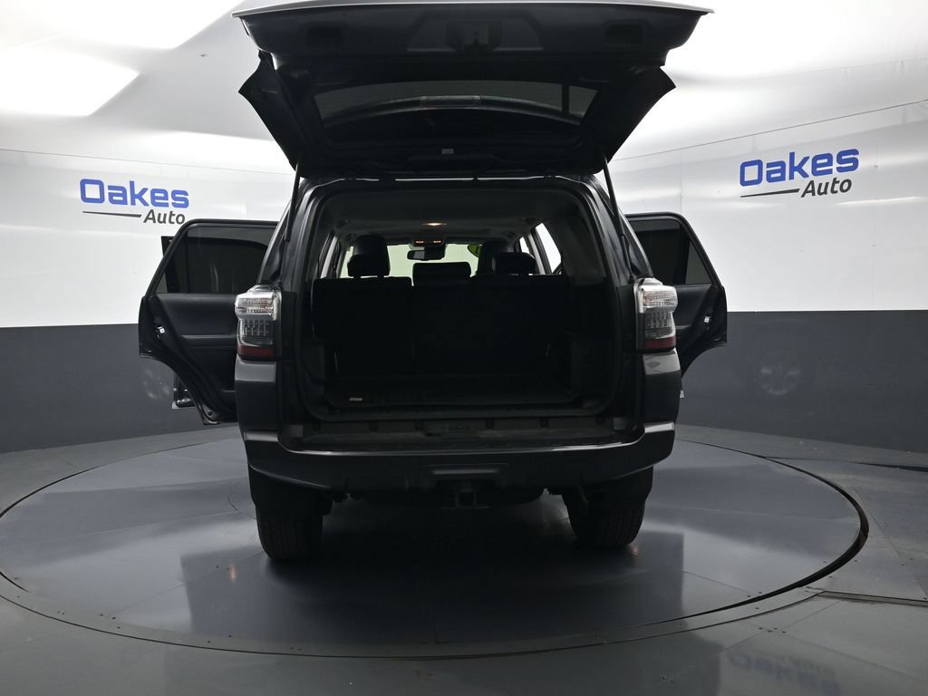 Used 2021 Toyota 4Runner SR5 Premium w/ Moonroof Package AWD/4WD image 60