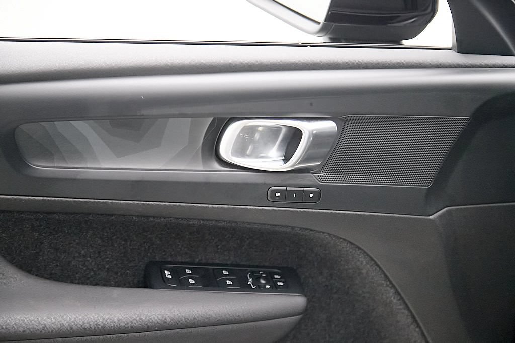 Certified 2023 Volvo XC40 Recharge Plus w/ Protection Package Premier AWD/4WD image 11