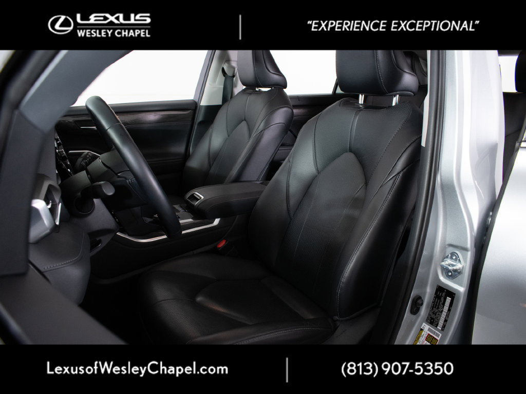 Used 2021 Toyota Highlander Limited FWD image 13