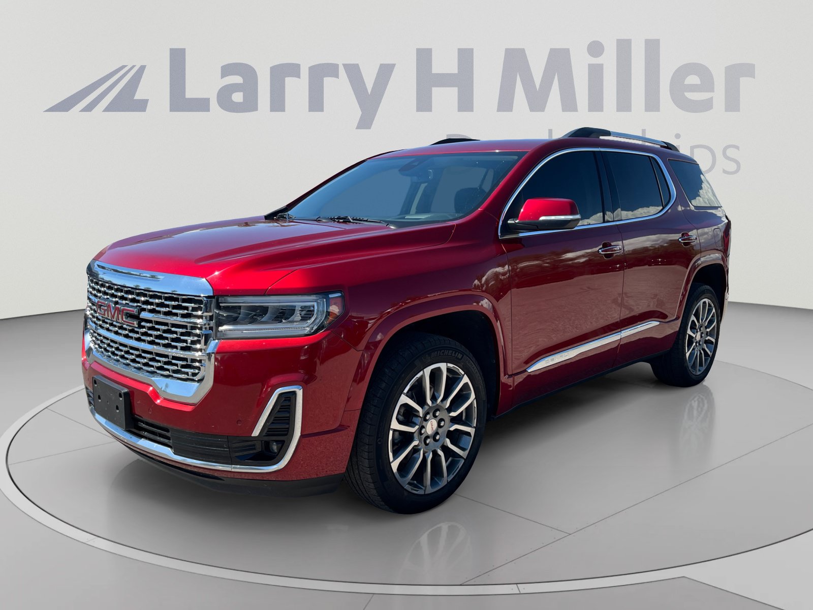 Used 2023 GMC Acadia Denali FWD image 1