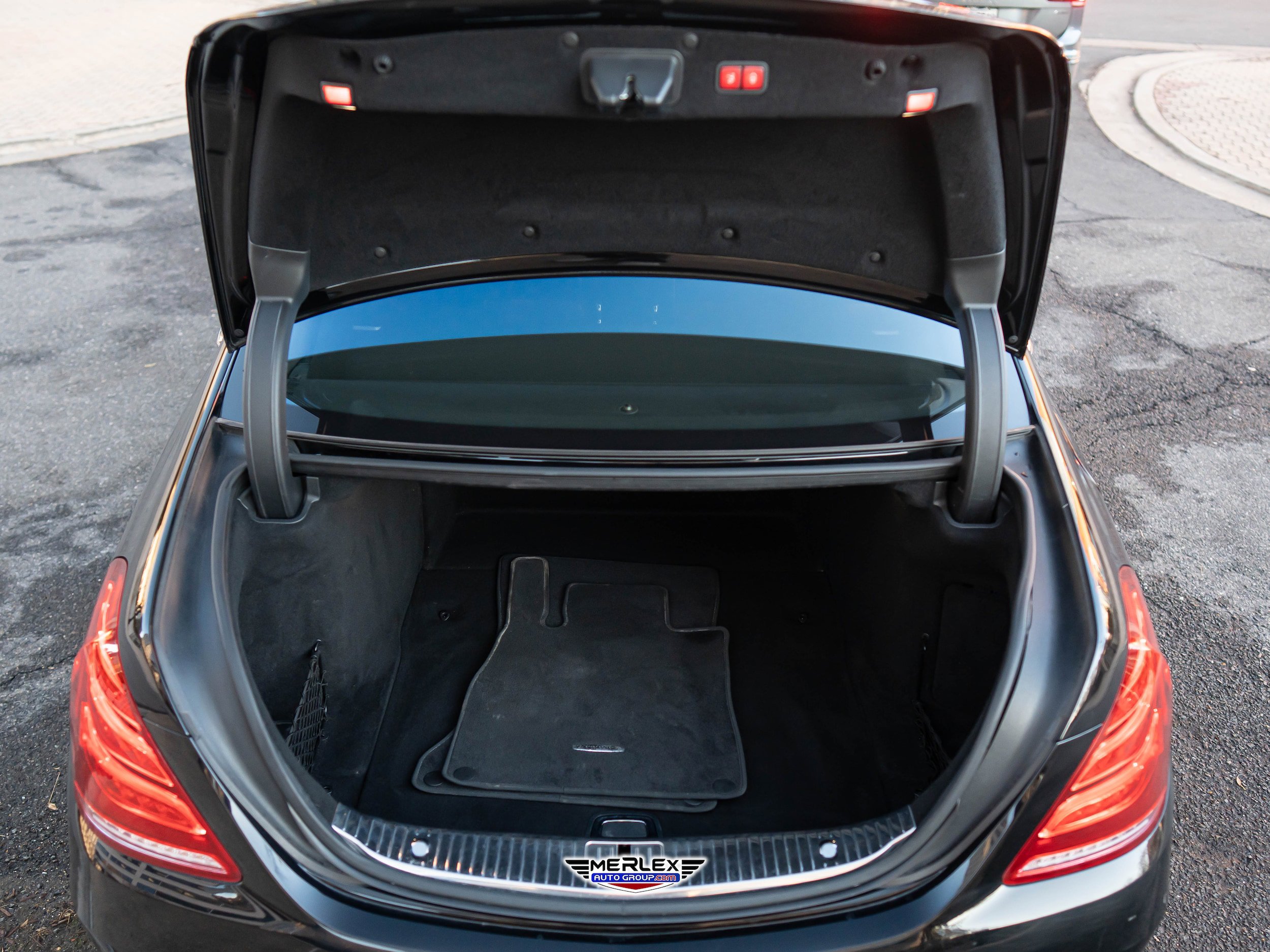 Used 2016 Mercedes-Benz S 550 4MATIC Sedan image 51