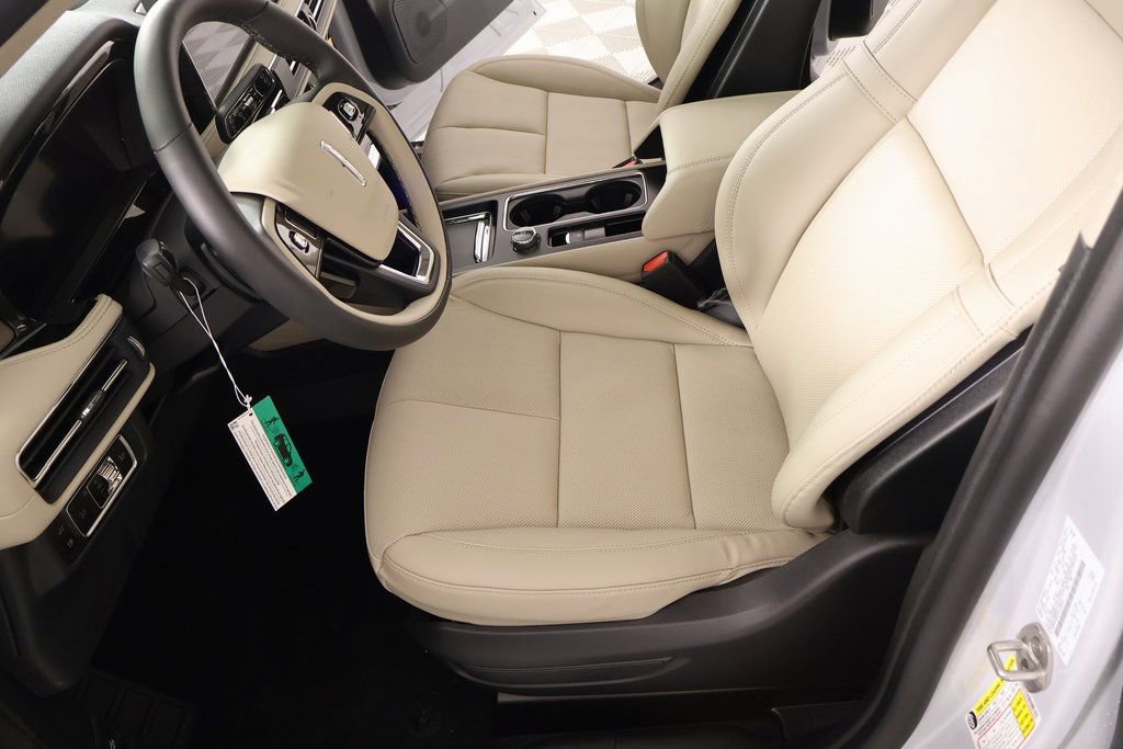 New 2026 Lincoln Corsair Grand Touring AWD/4WD image 11