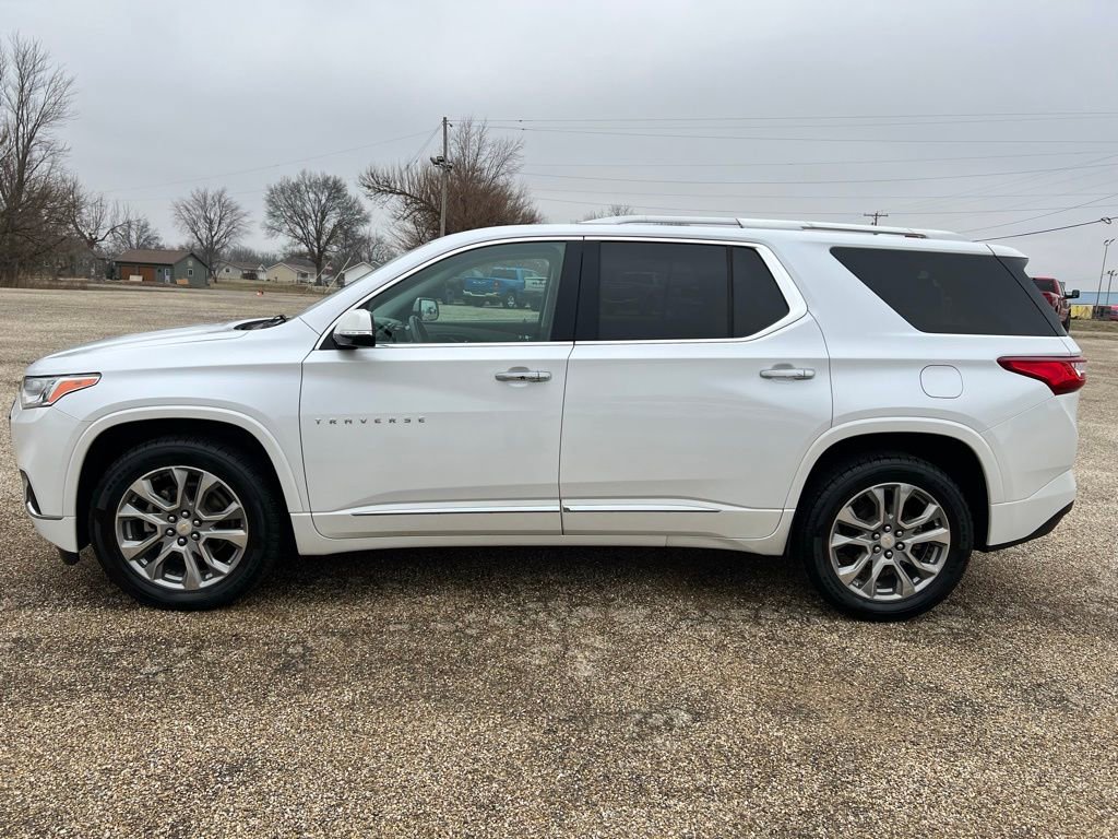 Used 2019 Chevrolet Traverse Premier w/ Driver Confidence II Package image 2