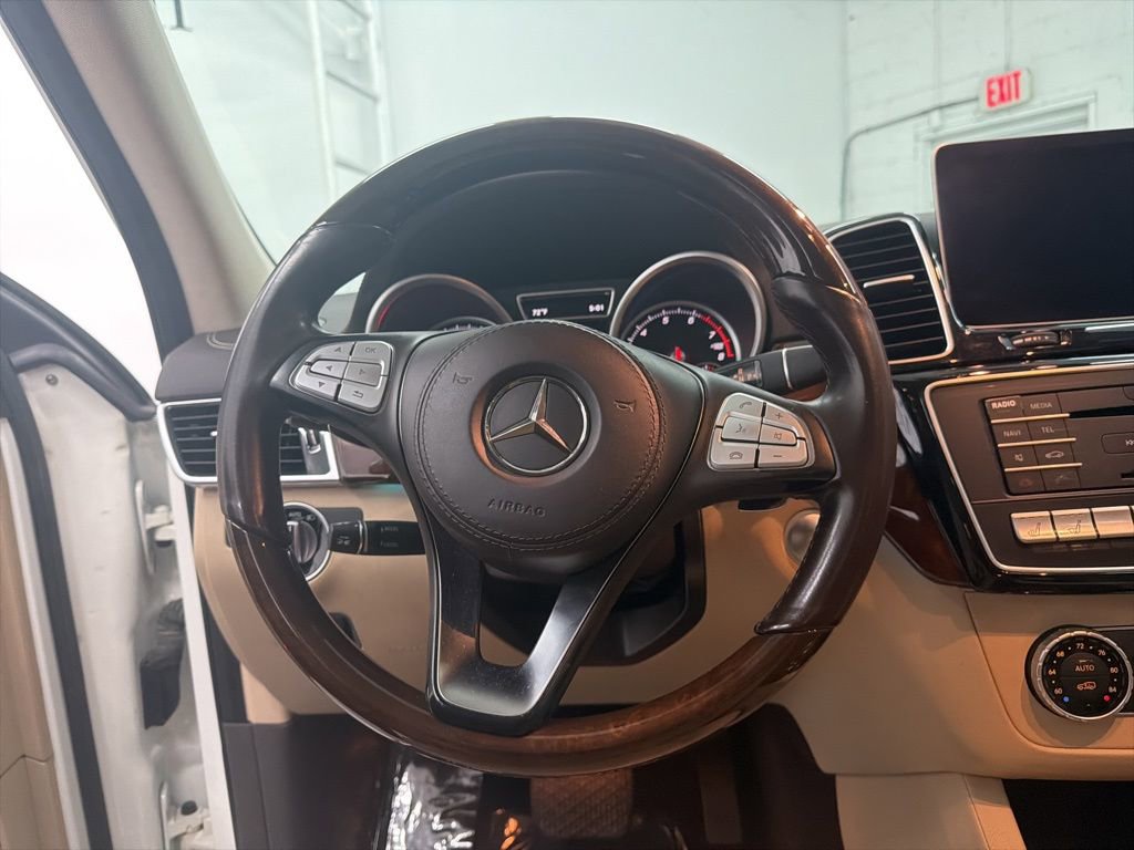 Used 2017 Mercedes-Benz GLS 550 4MATIC image 13
