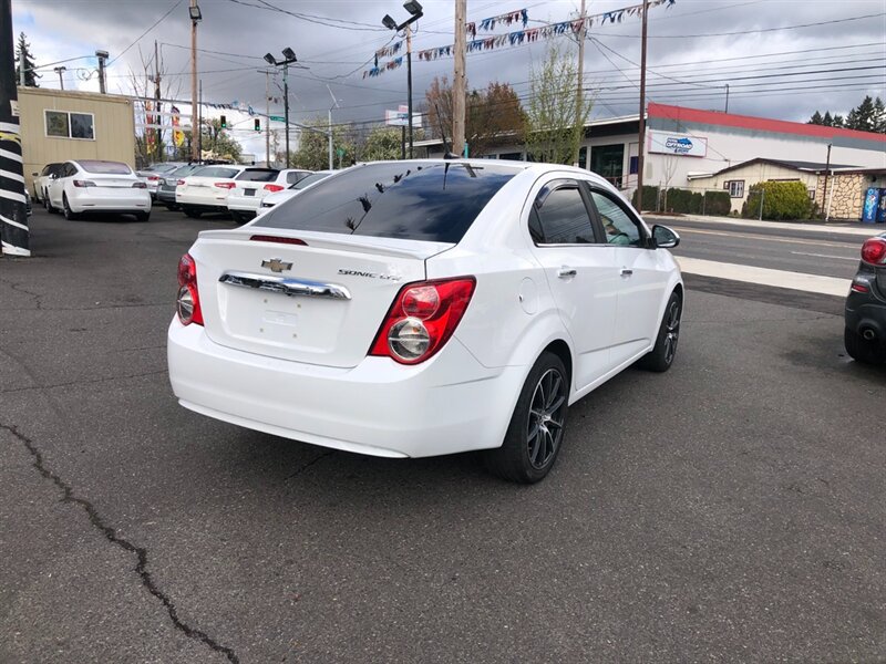 Used 2014 Chevrolet Sonic LTZ FWD image 4