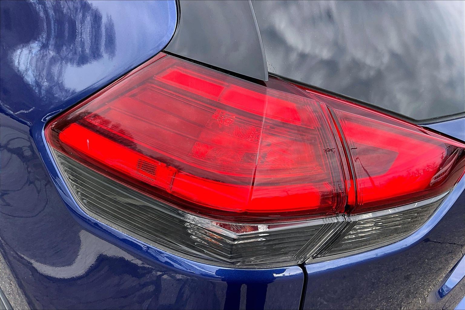 Used 2017 Nissan Rogue SL w/ SL Premium Package image 27