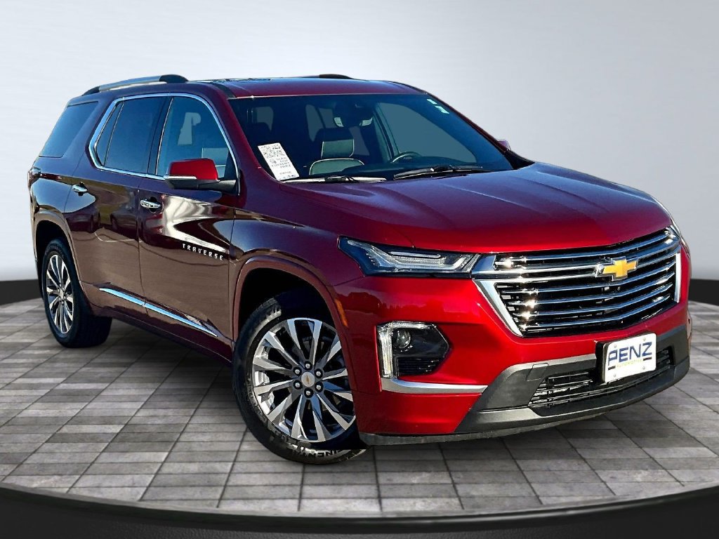 Used 2022 Chevrolet Traverse Premier AWD/4WD image 3