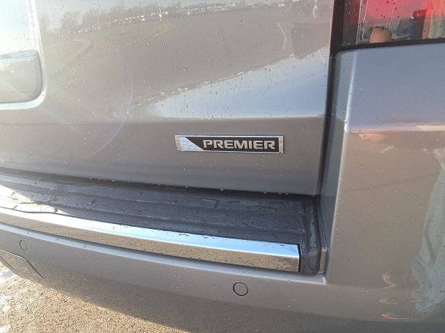Used 2018 Chevrolet Suburban Premier image 10