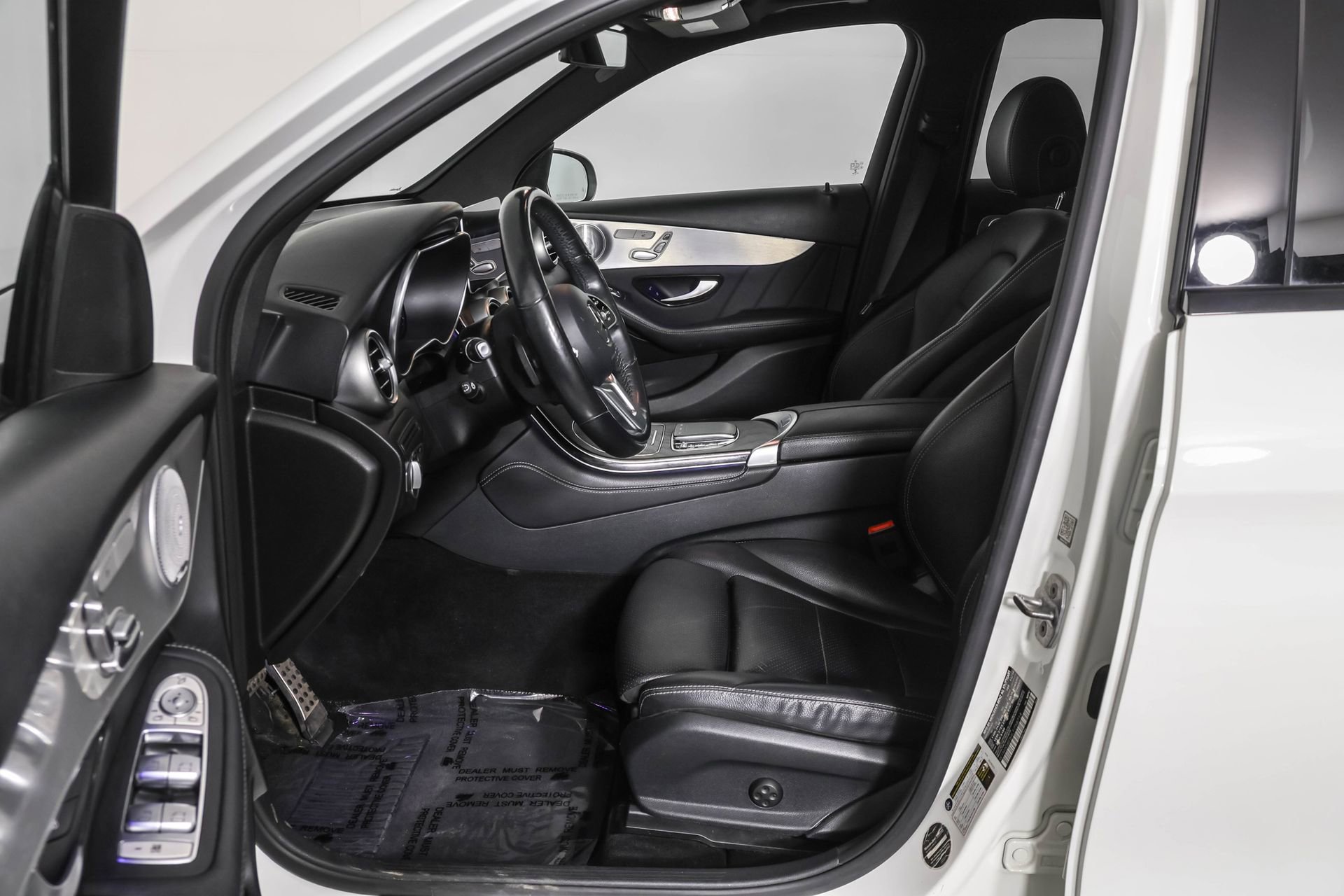 Used 2020 Mercedes-Benz GLC 300 4MATIC image 5