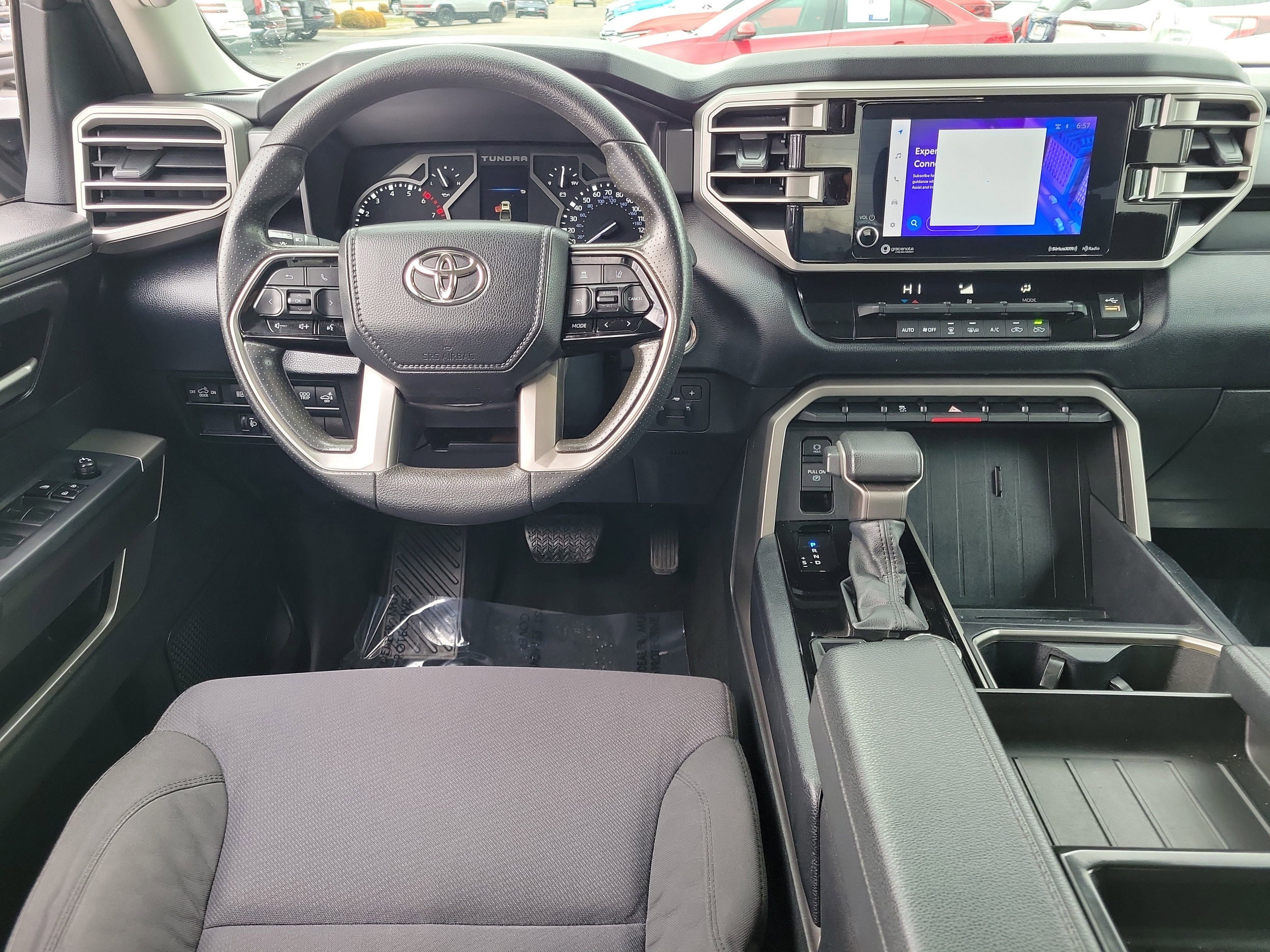 Used 2022 Toyota Tundra SR5 w/ SR5 Convenience Package image 10