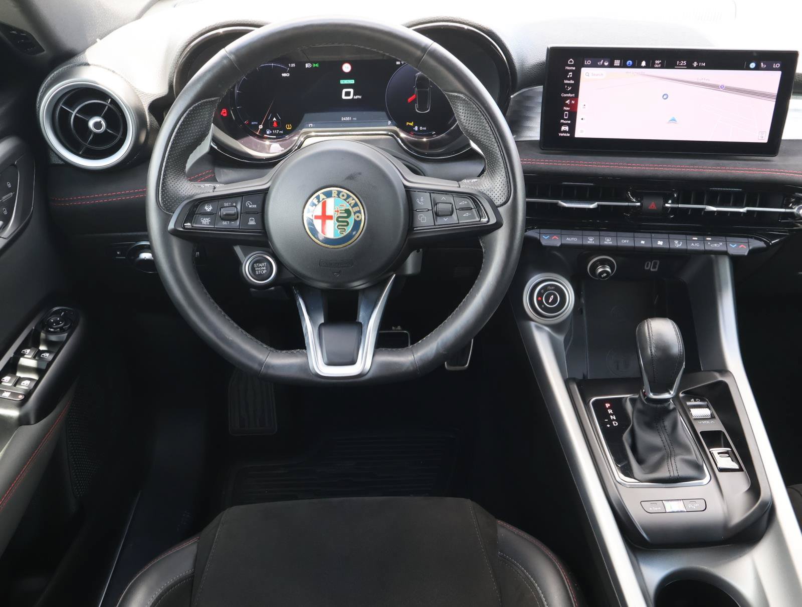 Used 2024 Alfa Romeo Tonale Veloce w/ Active Assist Package AWD/4WD image 9