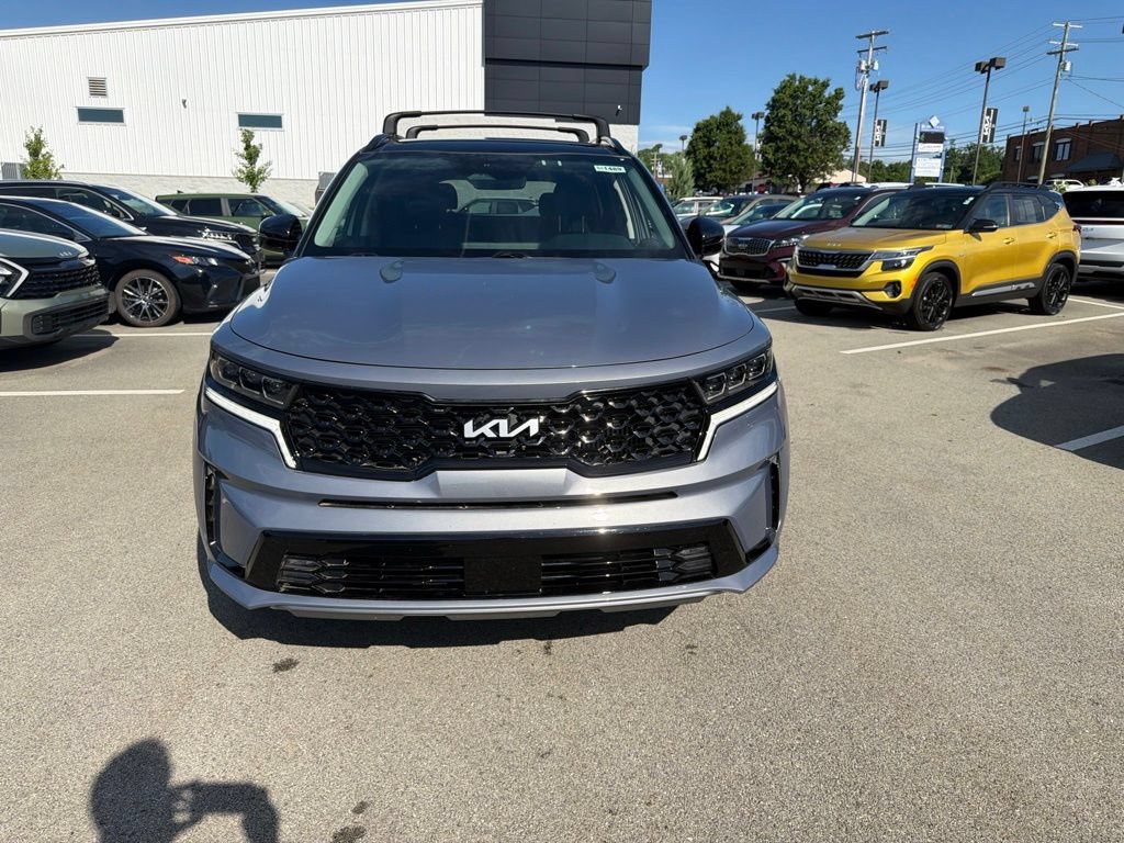 Certified 2023 Kia Sorento SX AWD/4WD image 2
