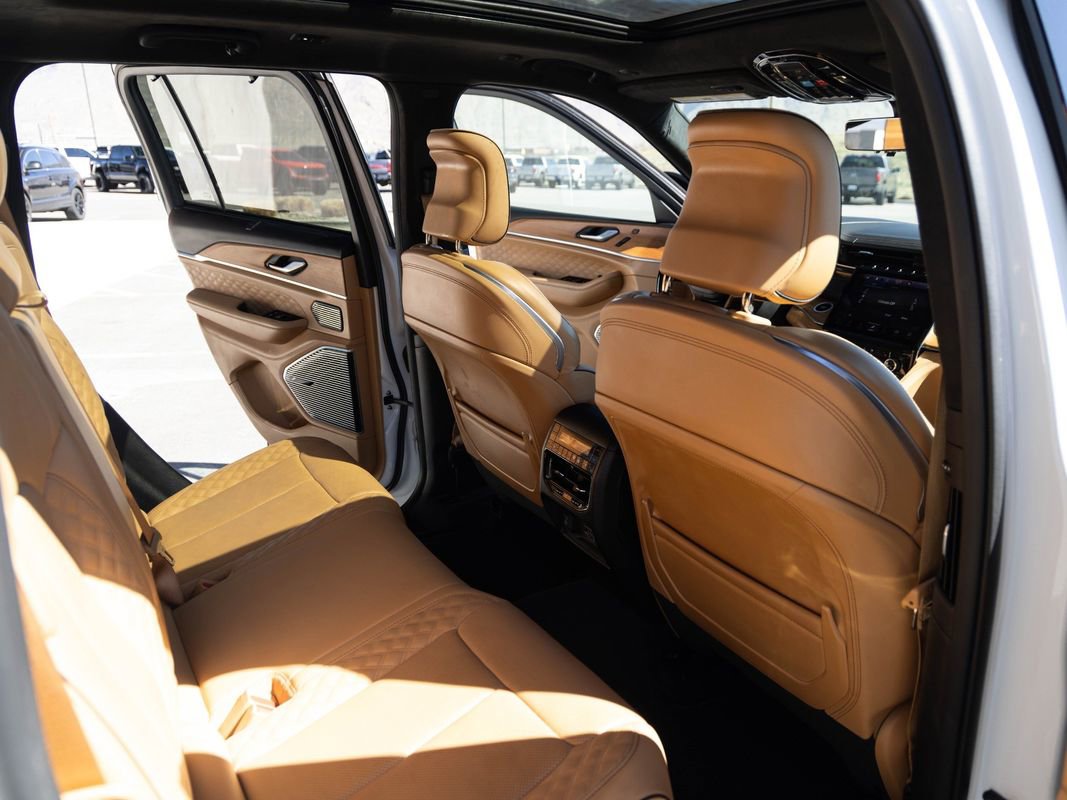 Used 2022 Jeep Grand Cherokee Summit image 22