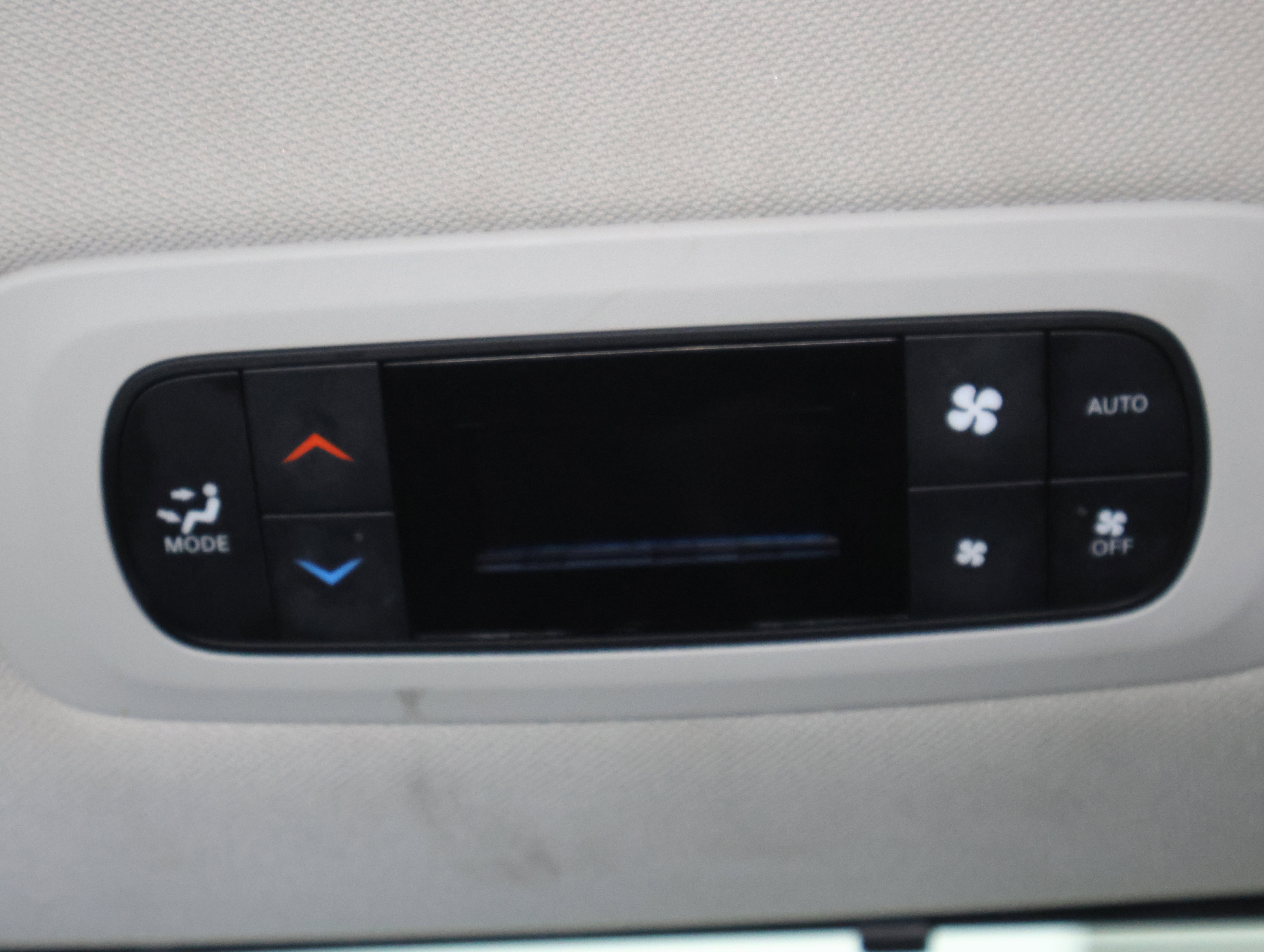 Used 2024 Chrysler Pacifica Touring-L FWD image 37