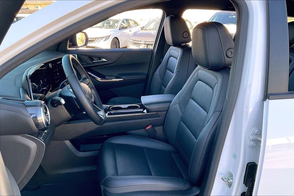 Used 2025 Chevrolet Equinox LT w/ Convenience Package II image 24