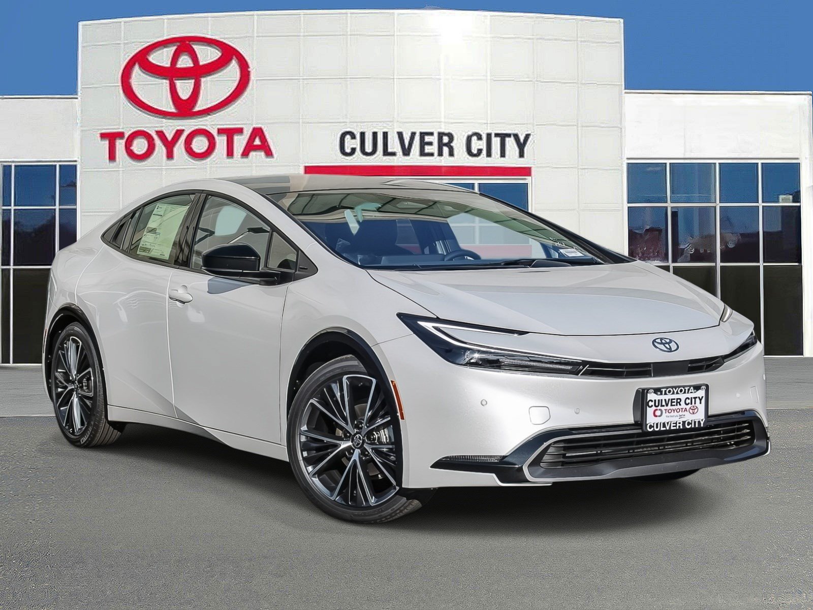 New 2027 Toyota Prius Limited FWD image 1