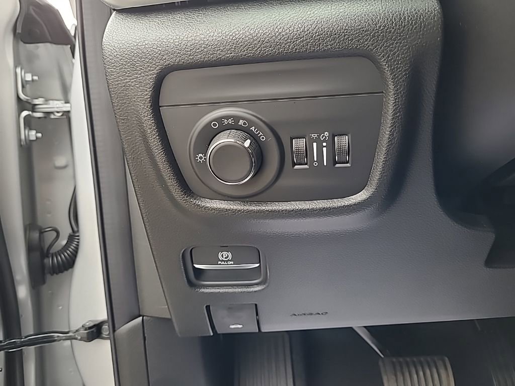 New 2025 Jeep Grand Cherokee 4WD image 43