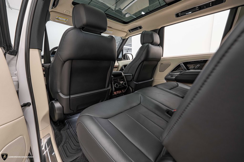 Used 2023 Land Rover Range Rover Long Wheelbase SE image 28