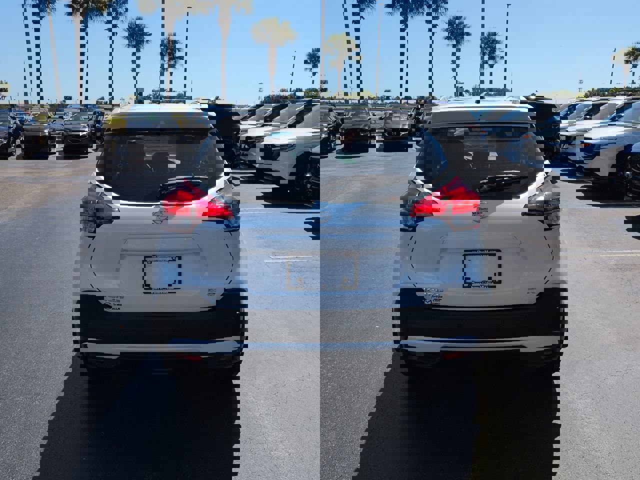 Used 2020 Nissan Kicks SR w/ SR Premium Package image 5