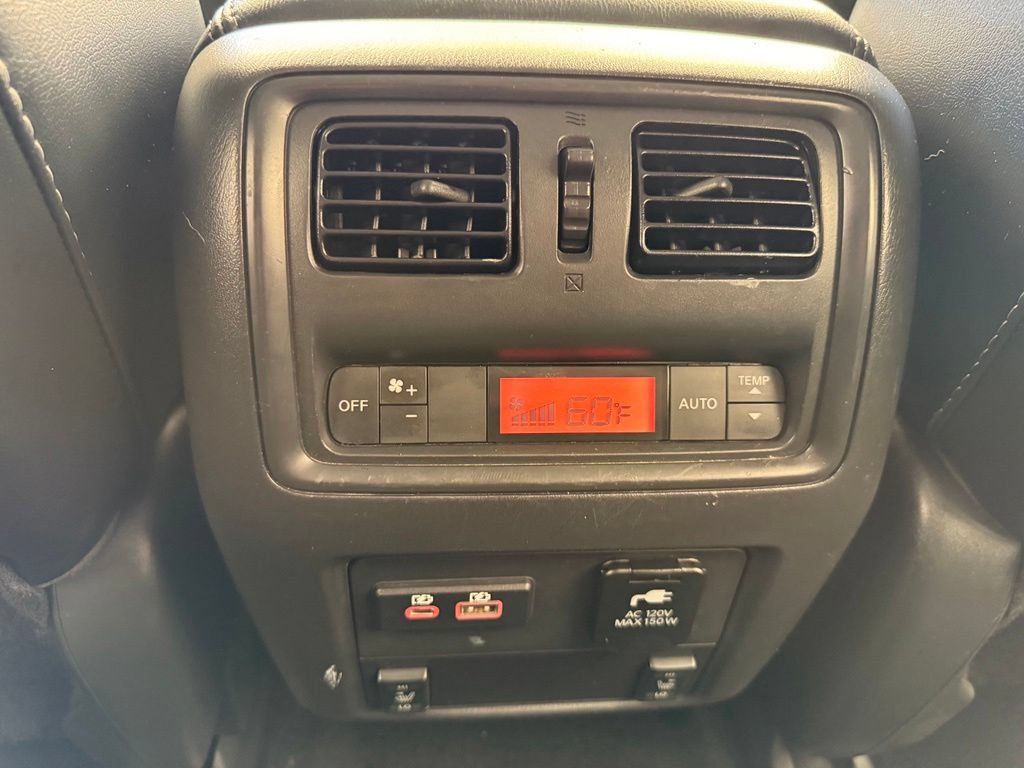 Used 2019 Nissan Pathfinder SL FWD image 33