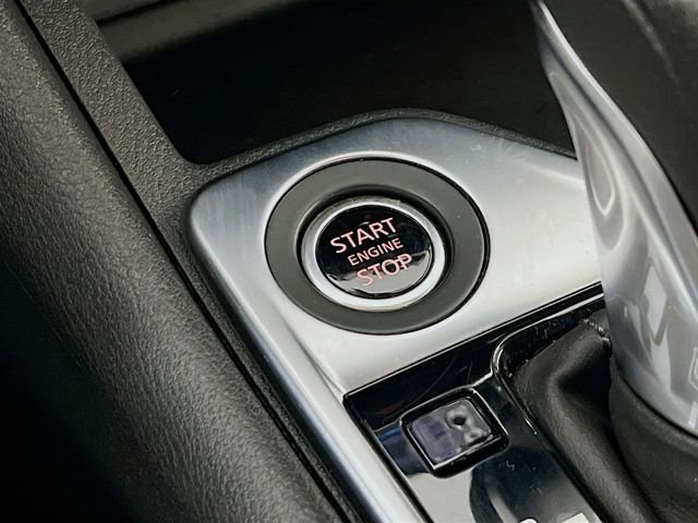 Used 2025 Nissan Sentra SV FWD image 16