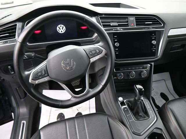 Used 2024 Volkswagen Tiguan Wolfsburg Edition image 43