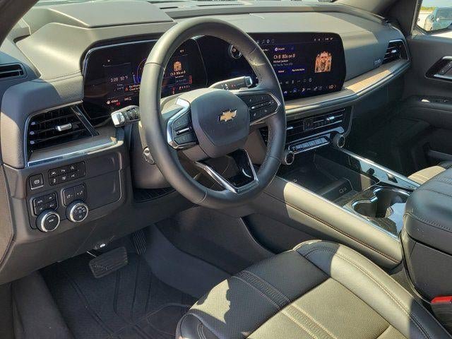 Used 2025 Chevrolet Suburban High Country AWD/4WD image 10