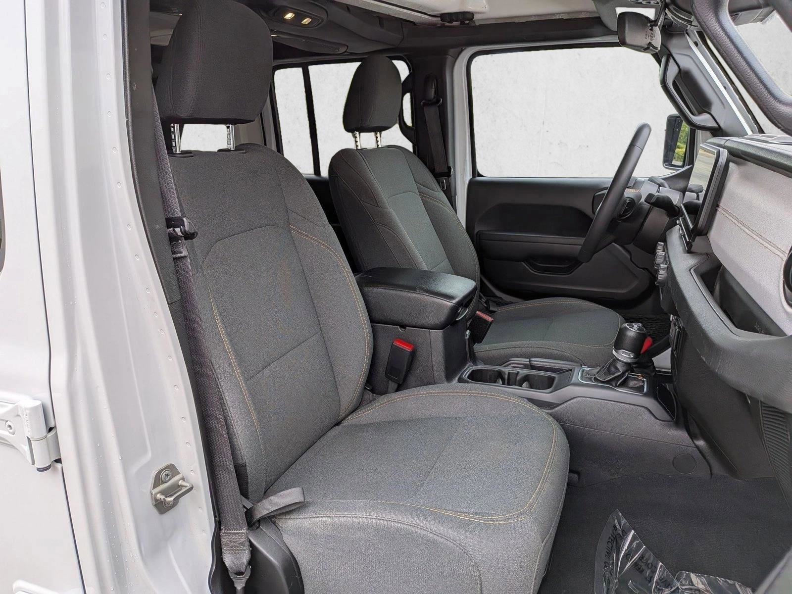 Used 2024 Jeep Wrangler Unlimited AWD/4WD image 20