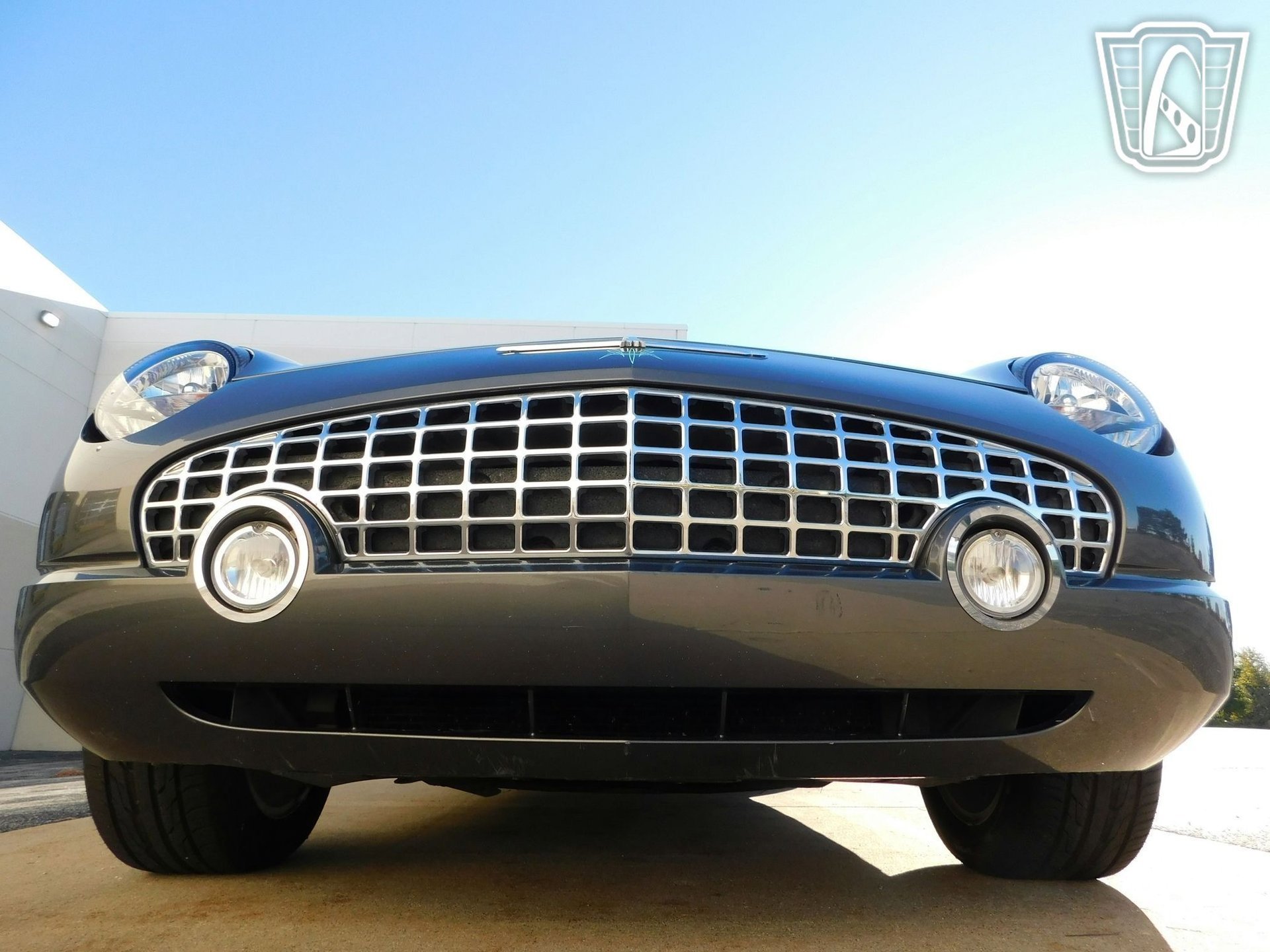 Used 2003 Ford Thunderbird image 25