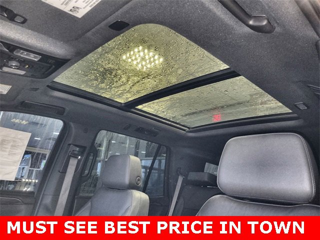 Used 2023 Chevrolet Tahoe Z71 w/ Luxury Package image 22