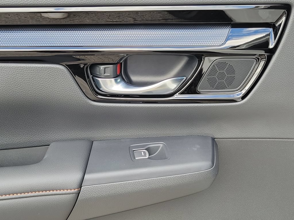 Used 2026 Honda CR-V Sport Touring image 18