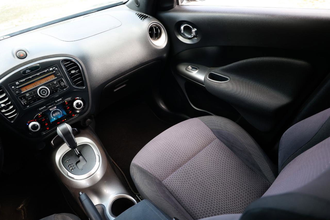 Used 2013 Nissan Juke SV FWD image 21