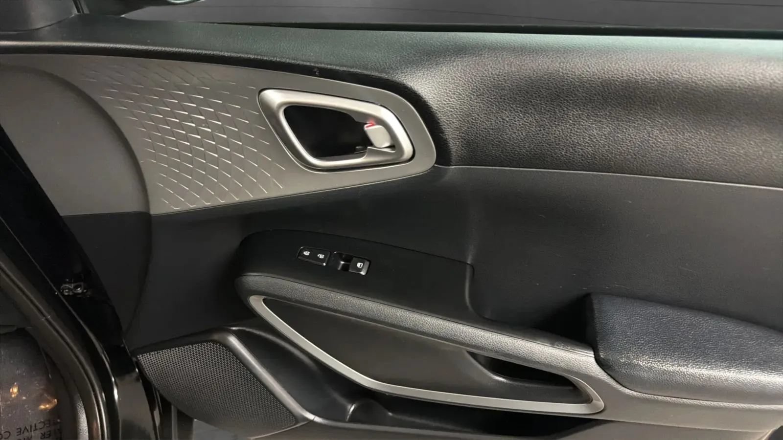 Used 2021 Kia Soul LX FWD image 18