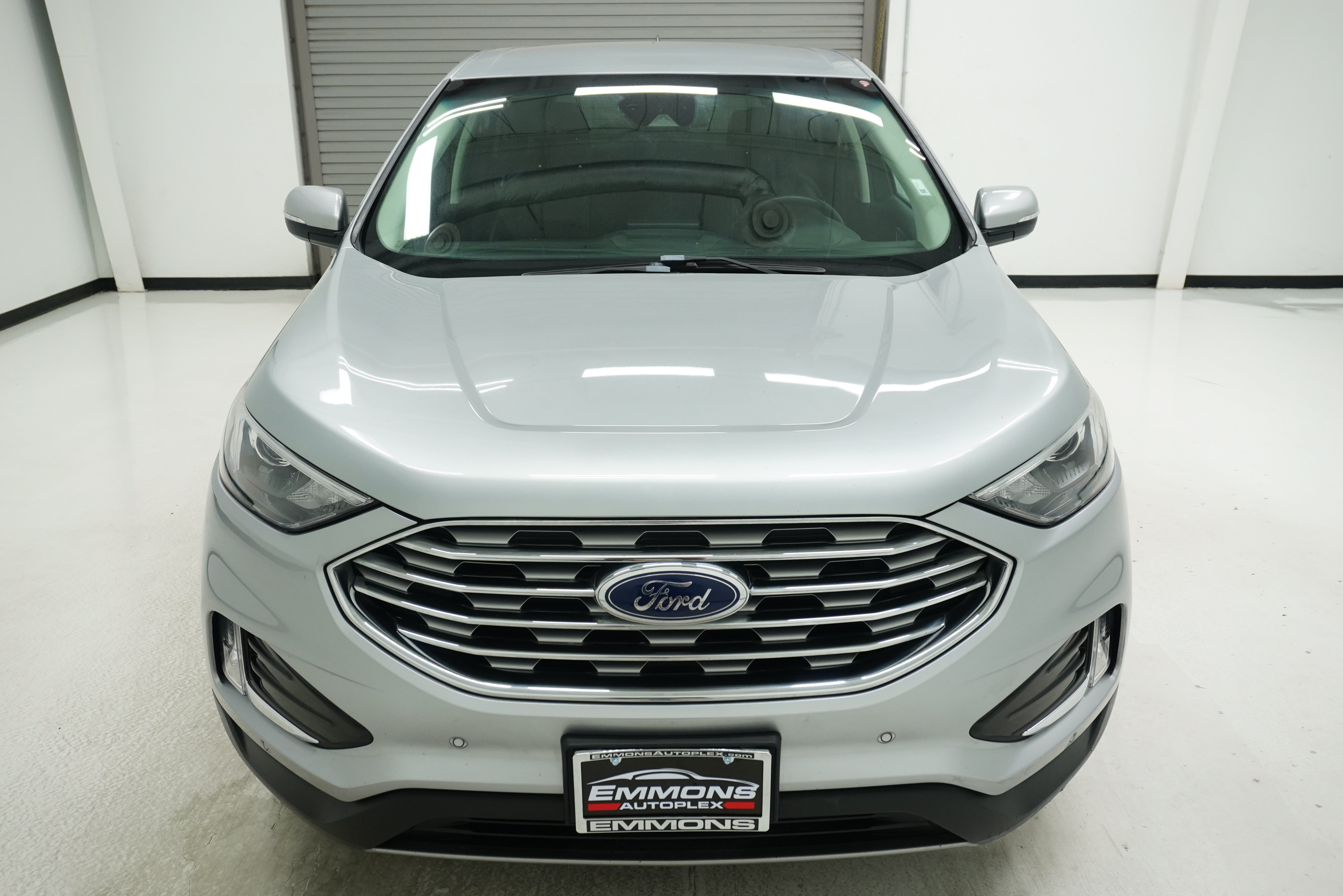 Used 2024 Ford Edge Titanium AWD/4WD image 2