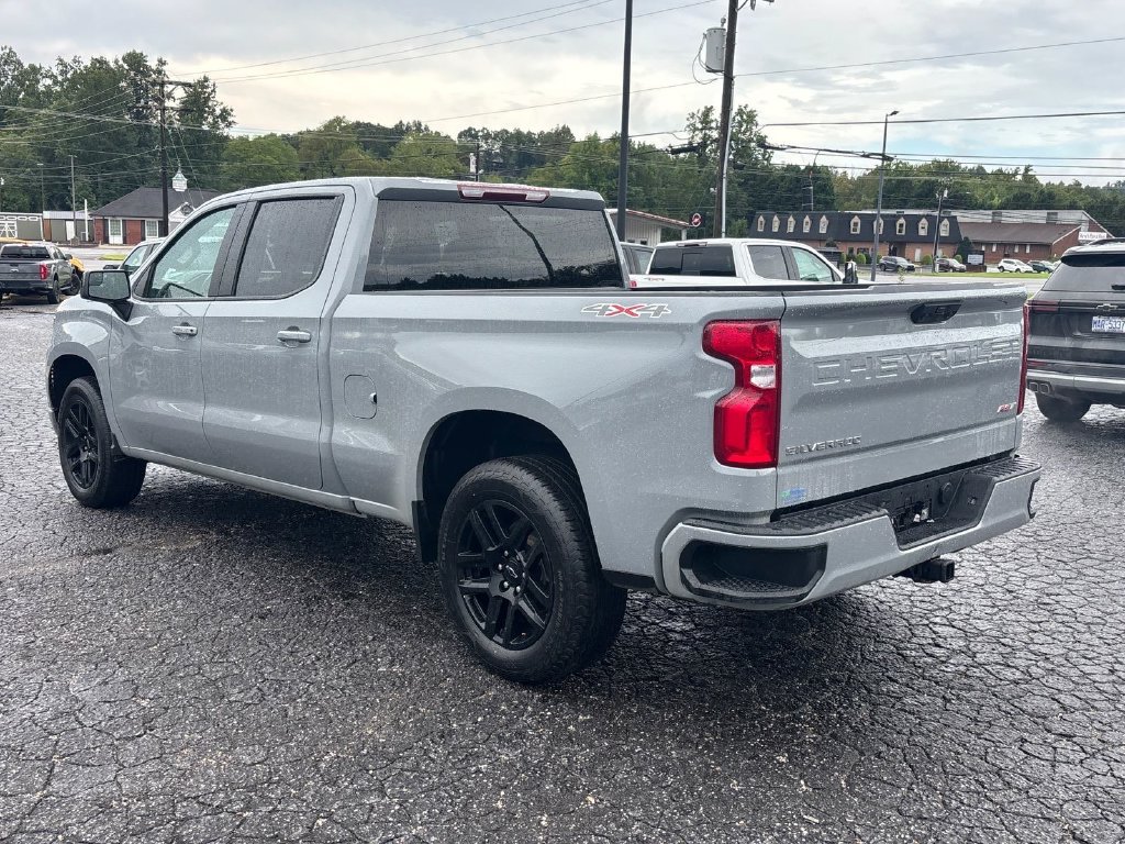 Used 2025 Chevrolet Silverado 1500 RST AWD/4WD image 5