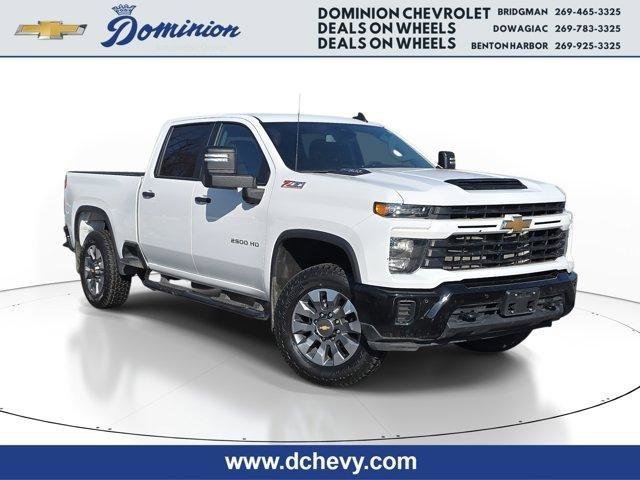 Used 2025 Chevrolet Silverado 2500 Custom w/ Custom Value Package image 1