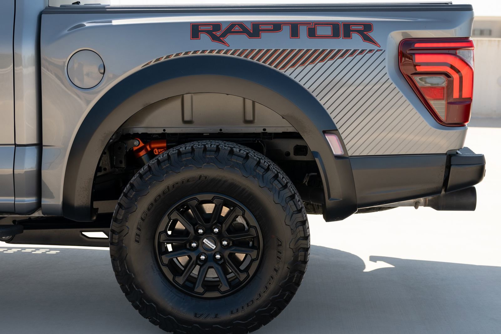 Used 2025 Ford F150 Raptor image 10