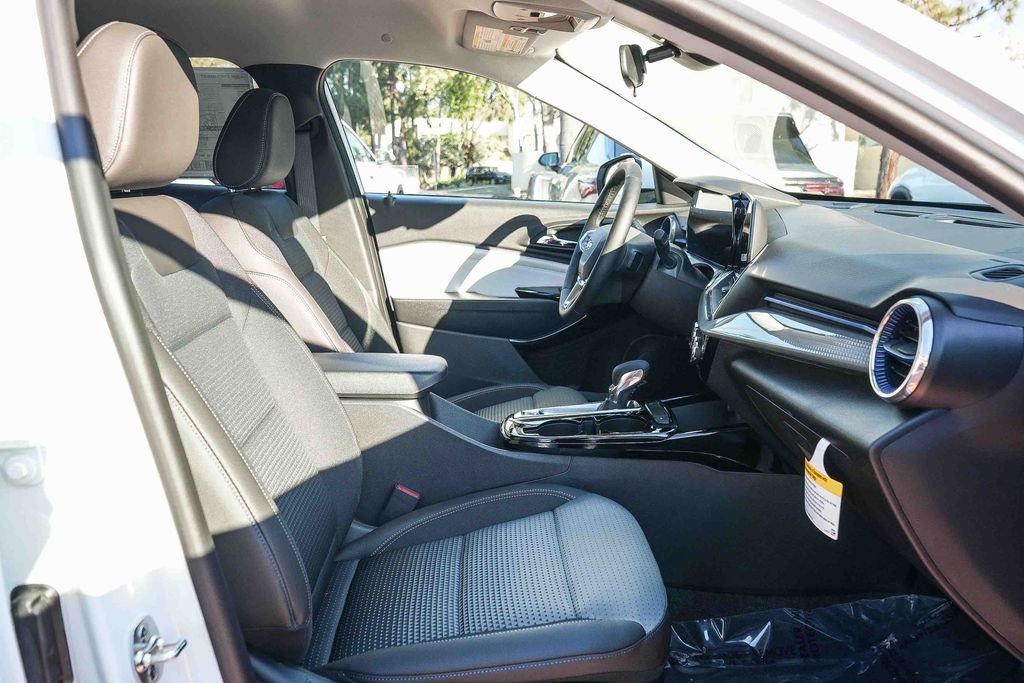 New 2026 Chevrolet Trax LT w/ Driver Confidence Package image 15