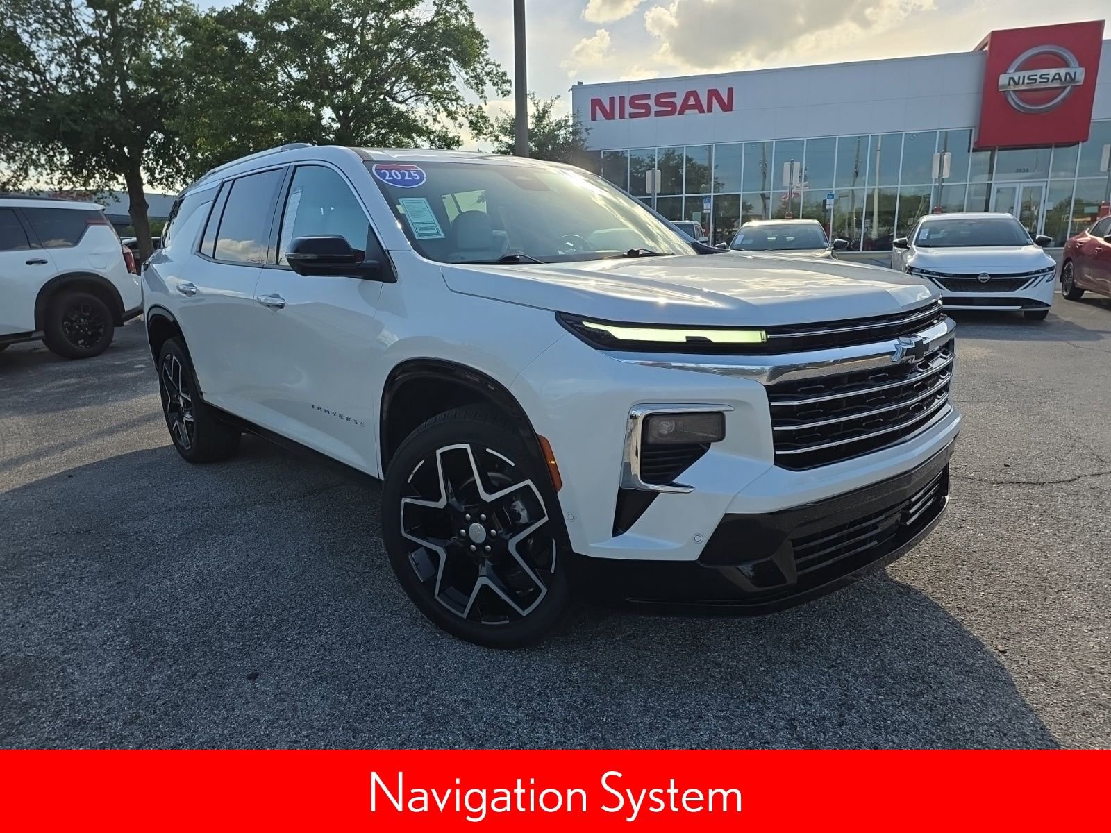 Used 2025 Chevrolet Traverse High Country w/ LPO, Floor Liner Package image 3