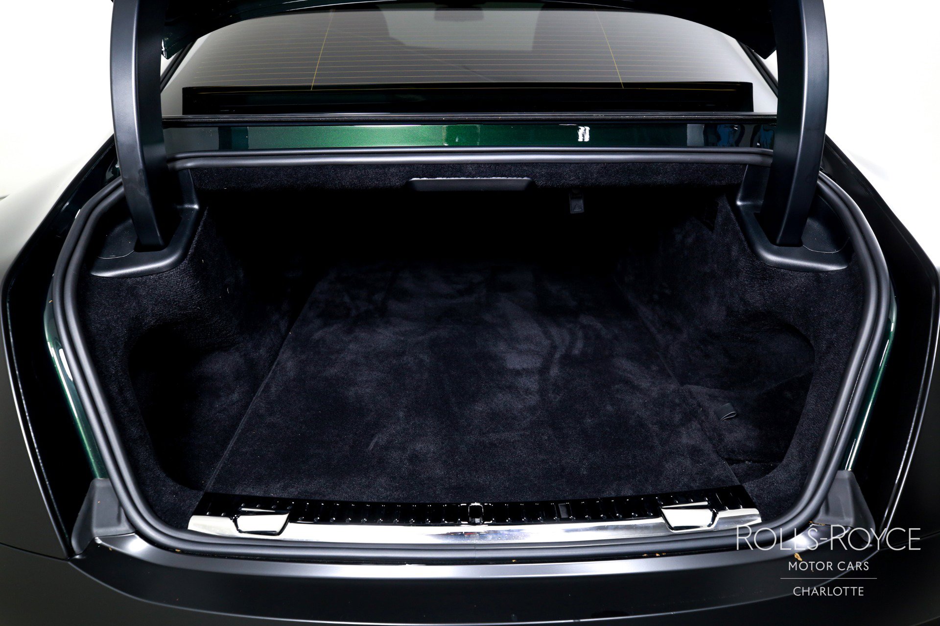 Used 2024 Rolls-Royce Spectre w/ Spectre Launch Package image 20