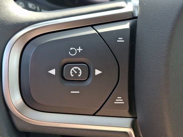 Certified 2024 Volvo XC60 T8 Core w/ Climate Package AWD/4WD image 23