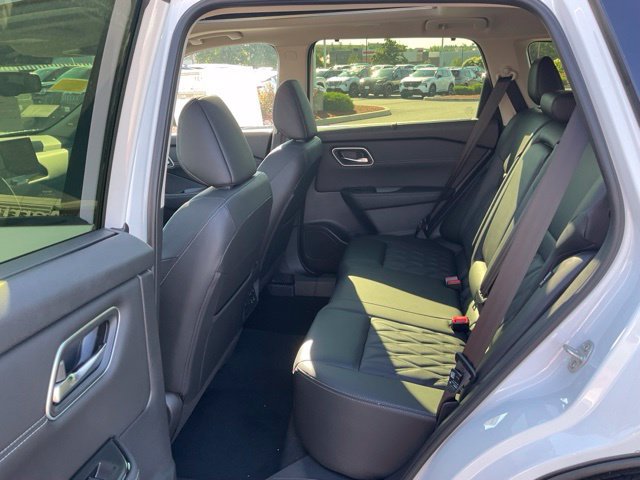 New 2026 Nissan Rogue Platinum w/ Platinum Premium Package AWD/4WD image 14