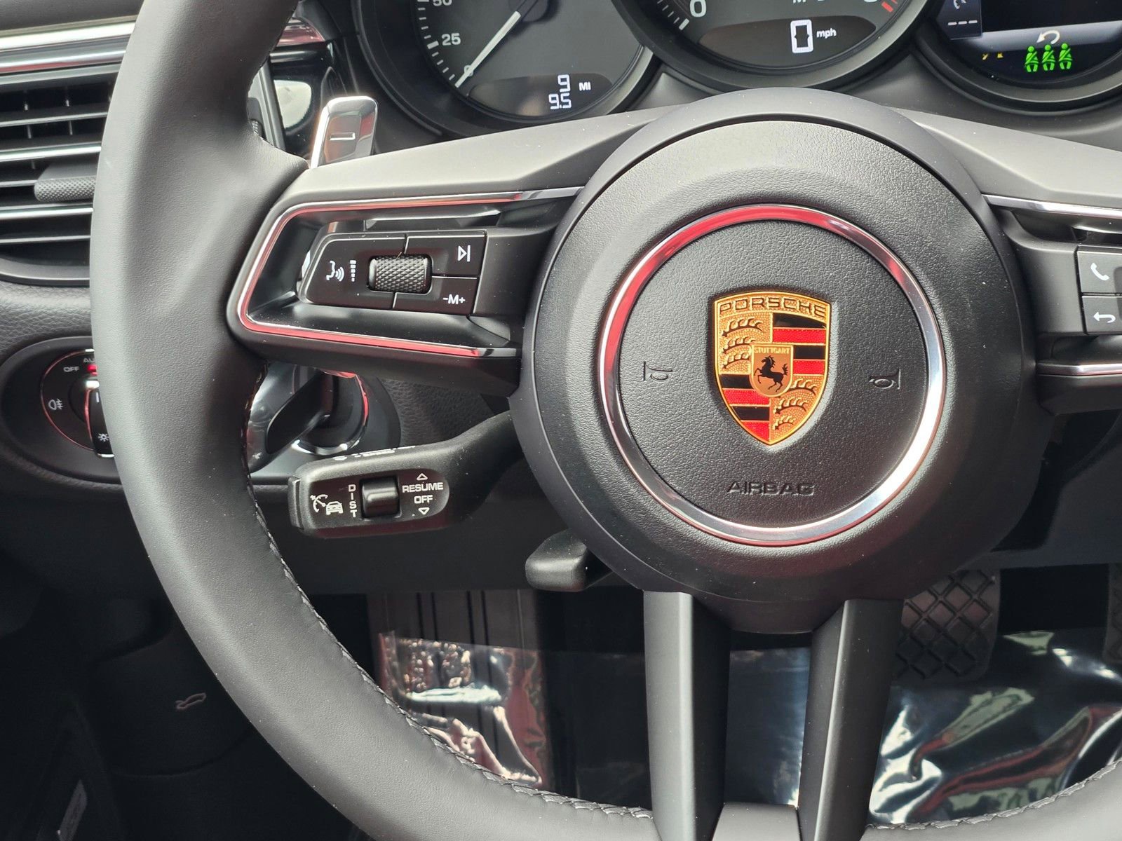 New 2026 Porsche Macan AWD/4WD image 16