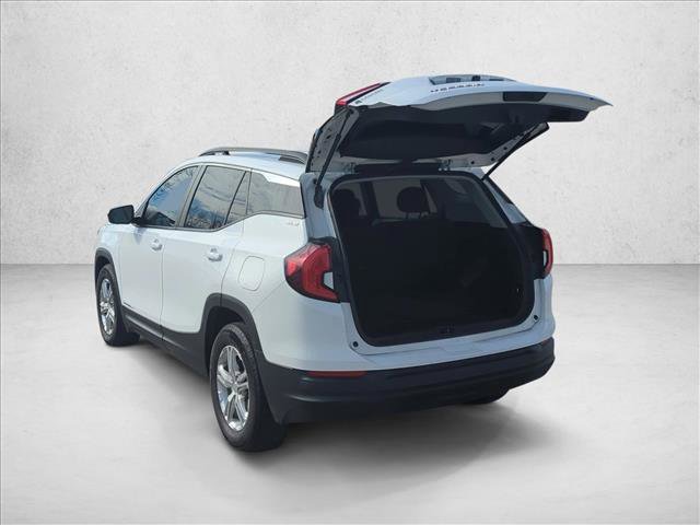 Used 2023 GMC Terrain SLE w/ Driver Convenience Package image 8