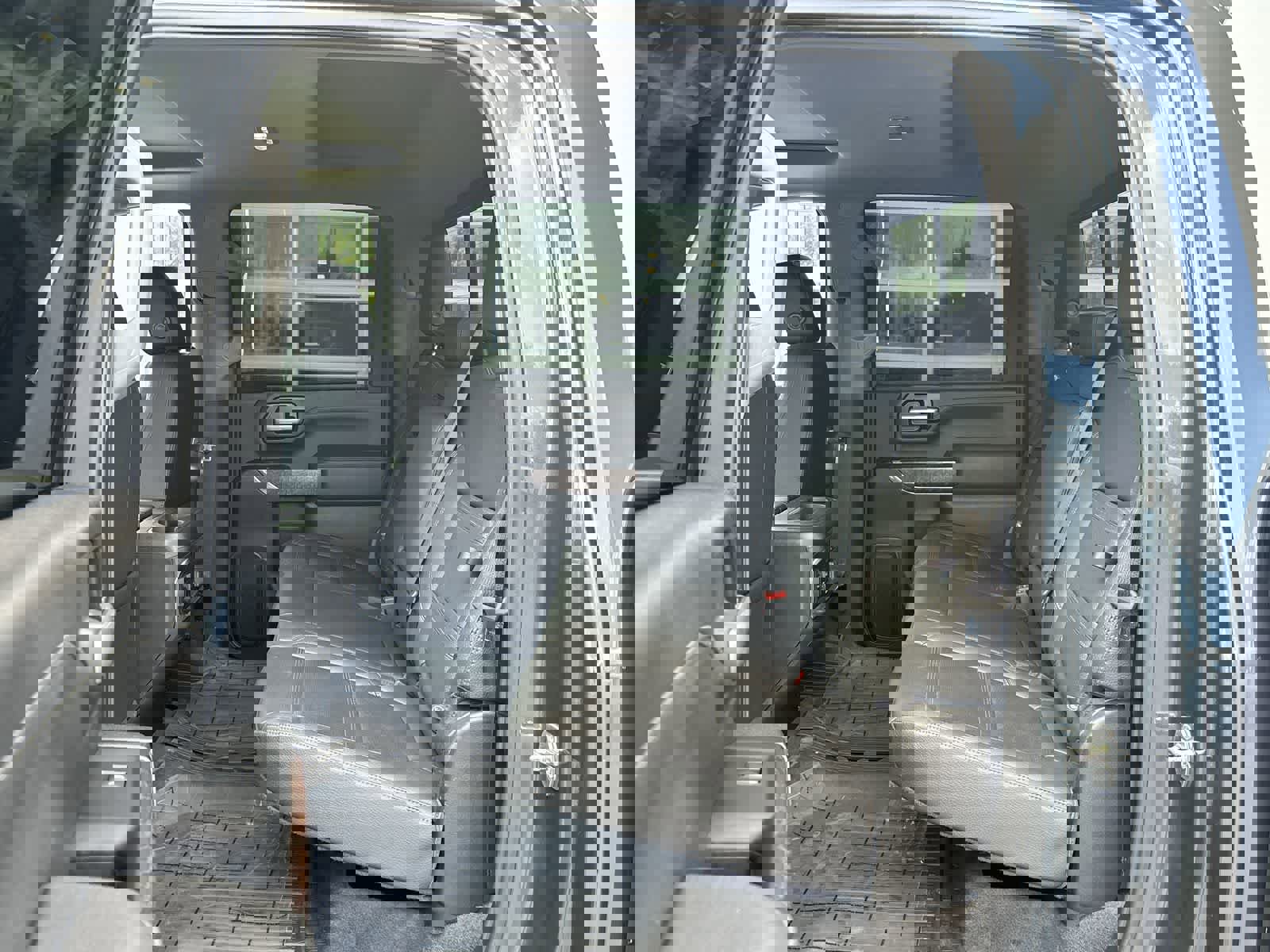 Used 2020 GMC Sierra 3500 Denali w/ Denali Ultimate Package image 11