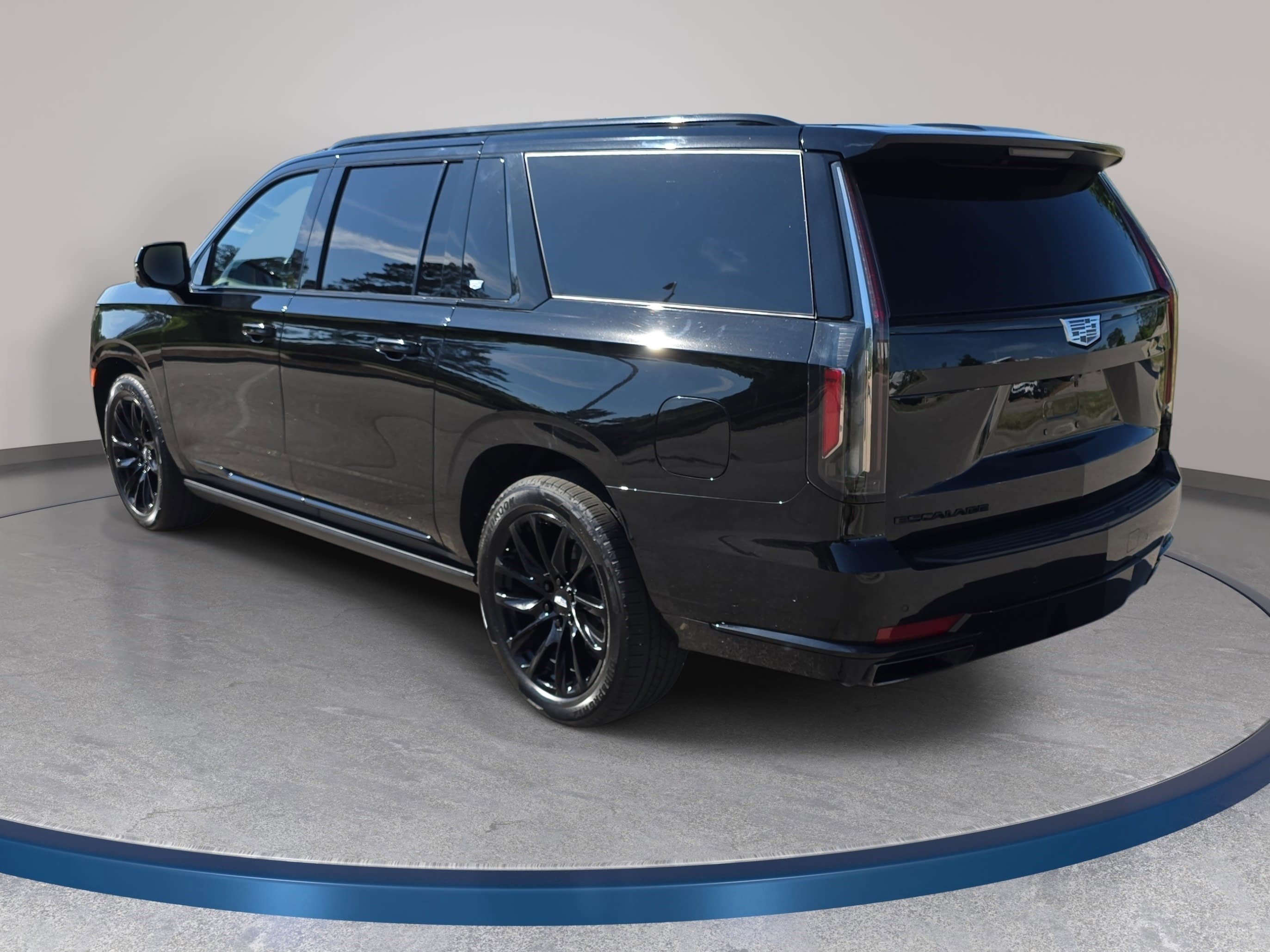 Used 2021 Cadillac Escalade ESV Sport Platinum w/ Heavy-Duty Trailer Package AWD/4WD image 7